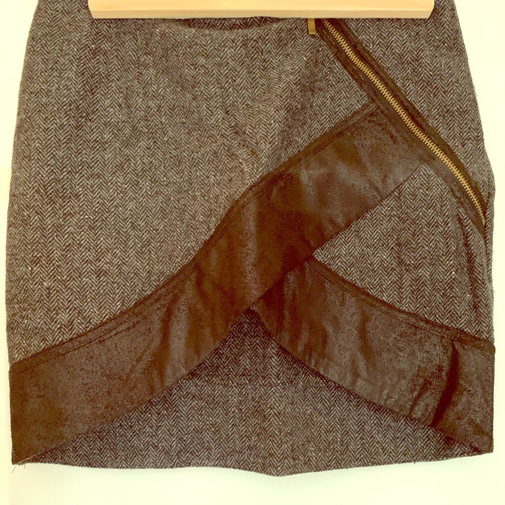 Very cute tweet and faux leather trim skirt